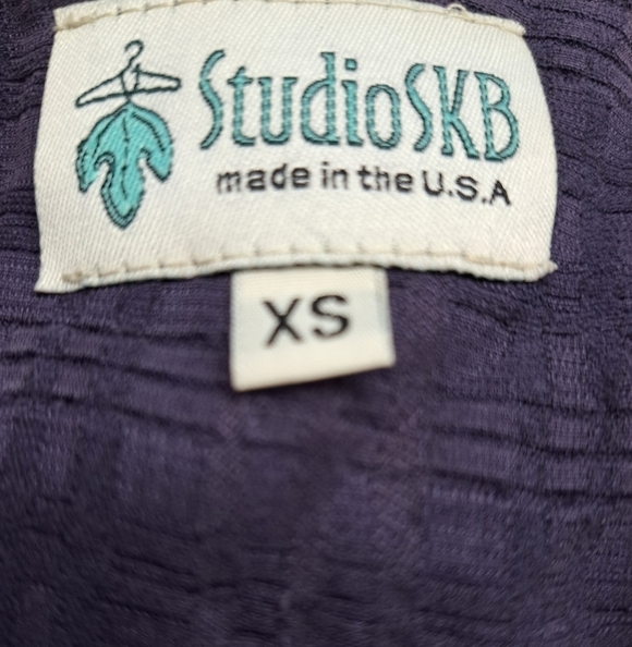 NWT Studio SKB Purple Textured Top   Size XS - Picture 8 of 13
